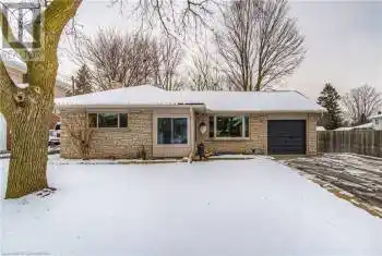83 CLOVERDALE Crescent, Kitchener, Ontario N2M4X1, 4 Bedrooms Bedrooms, ,2 BathroomsBathrooms,All Houses,For Sale,CLOVERDALE,40713532