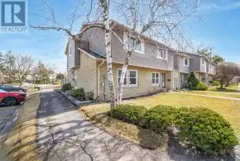 120 Falconer Drive Unit# 5, Mississauga (Streetsville), Ontario L5N1P5, 3 Bedrooms Bedrooms, ,3 BathroomsBathrooms,All Houses,For Sale,Falconer,W12061453