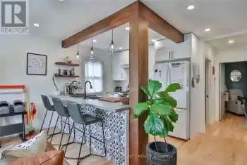 1370 Woodbine Avenue, Toronto (East York), Ontario M4C4G5, 3 Bedrooms Bedrooms, ,2 BathroomsBathrooms,All Houses,For Rent,Woodbine,E12061642