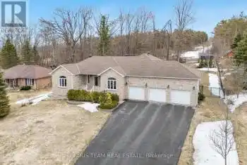 34 Paddy Dunn's Circle, Springwater (Midhurst), Ontario L4M6L9, 4 Bedrooms Bedrooms, ,3 BathroomsBathrooms,All Houses,For Sale,Paddy Dunn's,S12061493