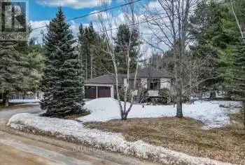 30 John Street, Hastings Highlands (Herschel Ward), Ontario K0L1C0, 3 Bedrooms Bedrooms, ,2 BathroomsBathrooms,All Houses,For Sale,John,X12061973