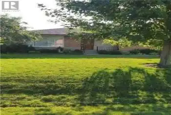 216 Wales Crescent, Oakville (1001 - BR Bronte), Ontario L6L3X7, 3 Bedrooms Bedrooms, ,2 BathroomsBathrooms,All Houses,For Sale,Wales,W12062325