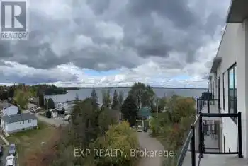 19 West Street Unit# PH2, Kawartha Lakes (Fenelon Falls), Ontario K0M1N0, 2 Bedrooms Bedrooms, ,2 BathroomsBathrooms,Condo,For Rent,West,X12062525