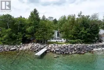 313 CEDAR AVE, Meaford, Ontario N4L1W5, 5 Bedrooms Bedrooms, ,2 BathroomsBathrooms,All Houses,For Sale,CEDAR AVE,X12062481