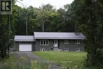 513 Stewartville Road, McNab/Braeside, Ontario K0A3L0, 5 Bedrooms Bedrooms, ,3 BathroomsBathrooms,All Houses,For Sale,Stewartville,X12063021