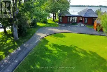 131 Peats Point Road, Prince Edward County (Ameliasburgh), Ontario K0K1K0, 3 Bedrooms Bedrooms, ,2 BathroomsBathrooms,All Houses,For Sale,Peats Point,X12060904