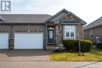 244 DUNDAS Street Unit# 10, Paris, Ontario N3L0B4, 3 Bedrooms Bedrooms, ,3 BathroomsBathrooms,All Houses,For Sale,DUNDAS,40713765