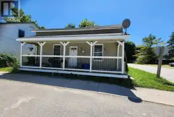 38 Main Street, Kincardine, Ontario N0G2T0, 3 Bedrooms Bedrooms, ,1 BathroomBathrooms,All Houses,For Sale,Main,X12062795