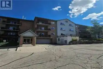 345 BRIARMEADOW Drive Unit# 101, Kitchener, Ontario N2A4J6, 1 Bedroom Bedrooms, ,1 BathroomBathrooms,Condo,For Rent,BRIARMEADOW,40713783