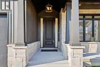 4213 Manson Lane, Lincoln (982 - Beamsville), Ontario L0R1G0, 6 Bedrooms Bedrooms, ,4 BathroomsBathrooms,All Houses,For Sale,Manson,X12063578