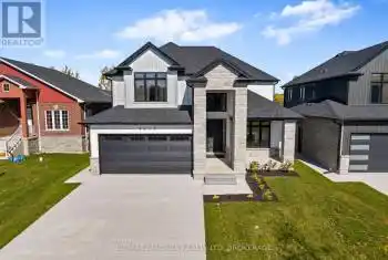 4217 Manson Lane, Lincoln (982 - Beamsville), Ontario L0R1G0, 6 Bedrooms Bedrooms, ,5 BathroomsBathrooms,All Houses,For Sale,Manson,X12063580