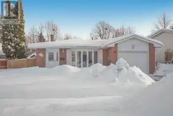 39 Bernick Drive, Barrie (Grove East), Ontario L4M5C1, 4 Bedrooms Bedrooms, ,2 BathroomsBathrooms,All Houses,For Sale,Bernick,S12063741