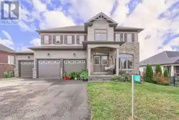 26 Oakmont Avenue, Oro-Medonte (Horseshoe Valley), Ontario L0L2L0, 4 Bedrooms Bedrooms, ,3 BathroomsBathrooms,All Houses,For Sale,Oakmont,S12064128