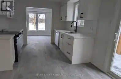 44 Lilac Avenue Markham (Aileen-Willowbrook) Ontario L3T5K2