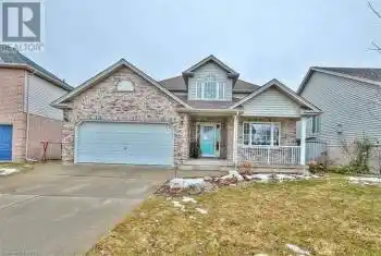 121 CRYSLER Crescent, Thorold, Ontario L2V5A3, 3 Bedrooms Bedrooms, ,4 BathroomsBathrooms,All Houses,For Rent,CRYSLER,40713545
