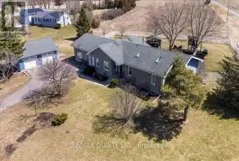 794 County Road 5, Prince Edward County (Picton), Ontario K0K2T0, 5 Bedrooms Bedrooms, ,3 BathroomsBathrooms,All Houses,For Sale,County Road 5,X12064554