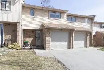 1522 Lancaster Drive Unit# 18, Oakville (1005 - FA Falgarwood), Ontario L6H2Z2, 3 Bedrooms Bedrooms, ,2 BathroomsBathrooms,All Houses,For Sale,Lancaster,W12064808