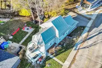 379 Front Street, Central Elgin, Ontario N5L1G2, 3 Bedrooms Bedrooms, ,4 BathroomsBathrooms,All Houses,For Sale,Front,X12064978