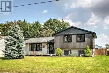 8 William Street, Huron-Kinloss, Ontario N0G2R0, 3 Bedrooms Bedrooms, ,2 BathroomsBathrooms,All Houses,For Sale,William,X12065383