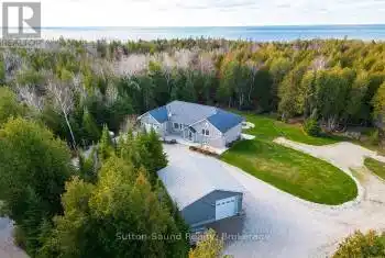 109 PIKE Street, Northern Bruce Peninsula, Ontario N0H1W0, 3 Bedrooms Bedrooms, ,3 BathroomsBathrooms,All Houses,For Sale,PIKE,X12065432