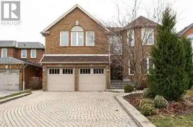 5836 Fieldon Road Mississauga (Central Erin Mills) Ontario L5M5K3