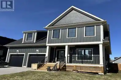 195 Courtland Street Blue Mountains Ontario L9Y4E4