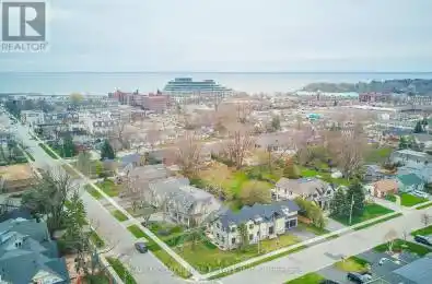 168 Nelson Street Oakville (1001 - BR Bronte) Ontario L6L3J2