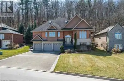 130 DORCHESTER Drive Grimsby Ontario L3M1A8