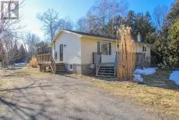 16 Kawartha Hideaway Lp, Trent Lakes, Ontario K0L1J0, 2 Bedrooms Bedrooms, ,1 BathroomBathrooms,All Houses,For Sale,Kawartha Hideaway Lp,X12066141