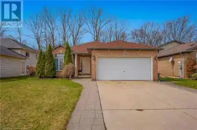 113 FOXTAIL Avenue Welland Ontario L3C7J6