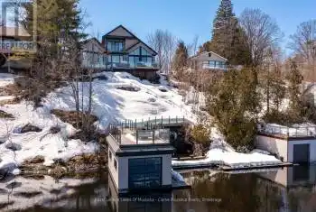 305 Wapaska Crescent, Gravenhurst (Muskoka (S)), Ontario P1P0E9, 5 Bedrooms Bedrooms, ,5 BathroomsBathrooms,All Houses,For Sale,Wapaska,X12066723