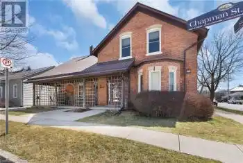 21 CHAPMAN ST W Street, Port Dover, Ontario N0A1N0, 4 Bedrooms Bedrooms, ,3 BathroomsBathrooms,All Houses,For Sale,CHAPMAN ST W,40713769
