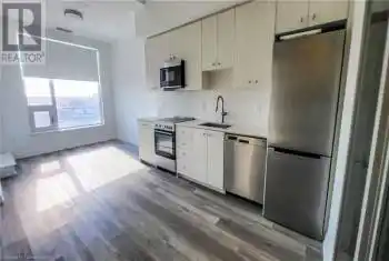 15 WELLINGTON Street Unit# 304, Kitchener, Ontario N2G0E4, 3 Bedrooms Bedrooms, ,2 BathroomsBathrooms,Condo,For Rent,WELLINGTON,40714162