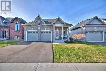 394 Hummel Crescent, Fort Erie (333 - Lakeshore), Ontario L2A0E8, 2 Bedrooms Bedrooms, ,2 BathroomsBathrooms,All Houses,For Sale,Hummel,X12067036