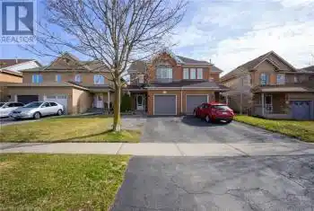 129 HARNESWORTH Crescent, Waterdown, Ontario L0R2H6, 3 Bedrooms Bedrooms, ,3 BathroomsBathrooms,All Houses,For Sale,HARNESWORTH,40713005