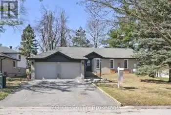28 Broadmoor Avenue, Barrie (Allandale Heights), Ontario L4N3M9, 6 Bedrooms Bedrooms, ,3 BathroomsBathrooms,All Houses,For Sale,Broadmoor,S12066785