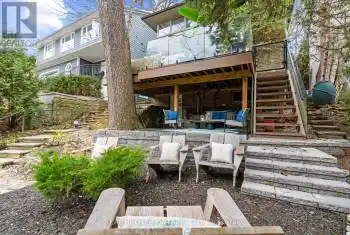 34 Ellis Park Road, Toronto (High Park-Swansea), Ontario M6S2V3, 4 Bedrooms Bedrooms, ,3 BathroomsBathrooms,All Houses,For Sale,Ellis Park,W12066895