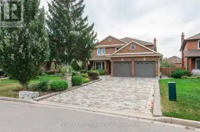 35 Cristina Crescent Vaughan (East Woodbridge) Ontario L4L7X1