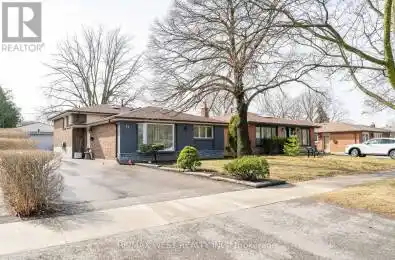 11 Farley Crescent Toronto (Willowridge-Martingrove-Richview) Ontario 