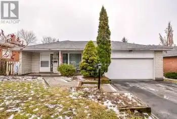 233 Rose Street, Barrie (Wellington), Ontario L4M2V3, 5 Bedrooms Bedrooms, ,2 BathroomsBathrooms,All Houses,For Sale,Rose,S12067761