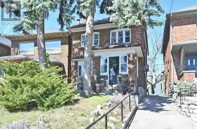 28 Larkin Avenue Toronto (High Park-Swansea) Ontario M6S1L8