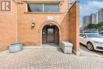 10 Leith Hill Road Unit# 4, Toronto (Don Valley Village), Ontario M2J1Z2, 4 Bedrooms Bedrooms, ,3 BathroomsBathrooms,All Houses,For Sale,Leith Hill,C12048844