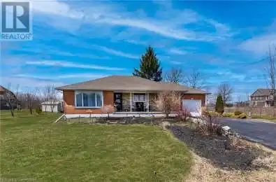 242 MOUNTAIN Road Grimsby Ontario L3M4E7