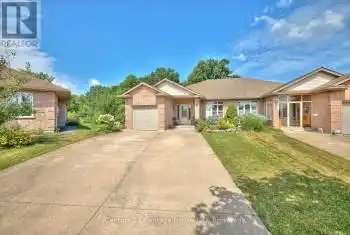 60 Bridgewater Court, Welland (767 - N. Welland), Ontario L3C7M6, 2 Bedrooms Bedrooms, ,1 BathroomBathrooms,All Houses,For Sale,Bridgewater,X12068049