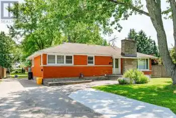 31 SHARON Avenue, Welland (769 - Prince Charles), Ontario L3C4M8, 6 Bedrooms Bedrooms, ,3 BathroomsBathrooms,All Houses,For Sale,SHARON,X12068073