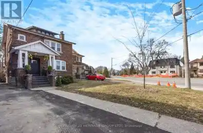 49 Yonge Boulevard Toronto (Lawrence Park North) Ontario M5M3G7