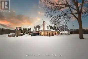 7964 Highway 93, Tiny, Ontario L0K2E1, 4 Bedrooms Bedrooms, ,3 BathroomsBathrooms,All Houses,For Sale,Highway 93,S12068287