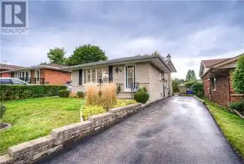 18 BOSWORTH Crescent, Kitchener, Ontario N2E1Z1, 3 Bedrooms Bedrooms, ,2 BathroomsBathrooms,All Houses,For Sale,BOSWORTH,40714492