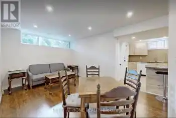 36 Aurora Heights Drive, Aurora (Aurora Heights), Ontario L4G2W7, 1 Bedroom Bedrooms, ,1 BathroomBathrooms,All Houses,For Rent,Aurora Heights,N12068879