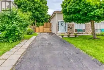 2230 Manchester Drive, Burlington (Brant Hills), Ontario L7P3W2, 4 Bedrooms Bedrooms, ,2 BathroomsBathrooms,All Houses,For Sale,Manchester,W12068214